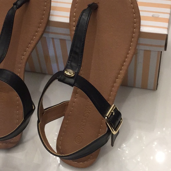 ☀️Cute Sandals ☀️ - Picture 2 of 4